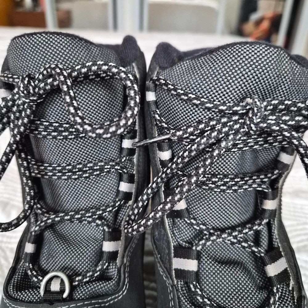 Rossignol Women's Black and Gray Cross Country Ski Boots $45 - Picture 13 of 16